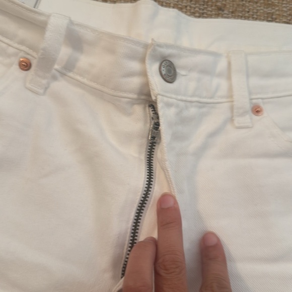 Gap White Low Rise Stride Denim Jean Shorts Cutoff Distressing size 10 / 30 - Picture 2 of 6